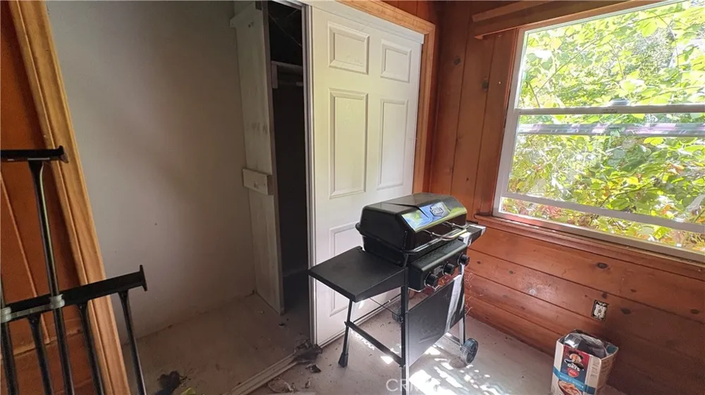 23808 Pioneer Camp Crestline, CA 92325