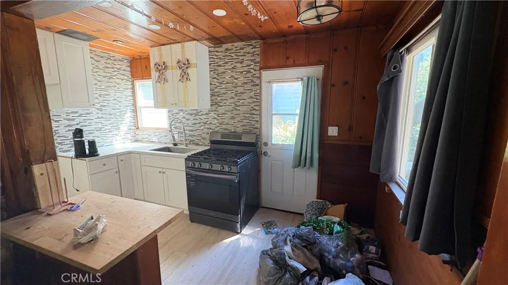 23808 Pioneer Camp Crestline, CA 92325