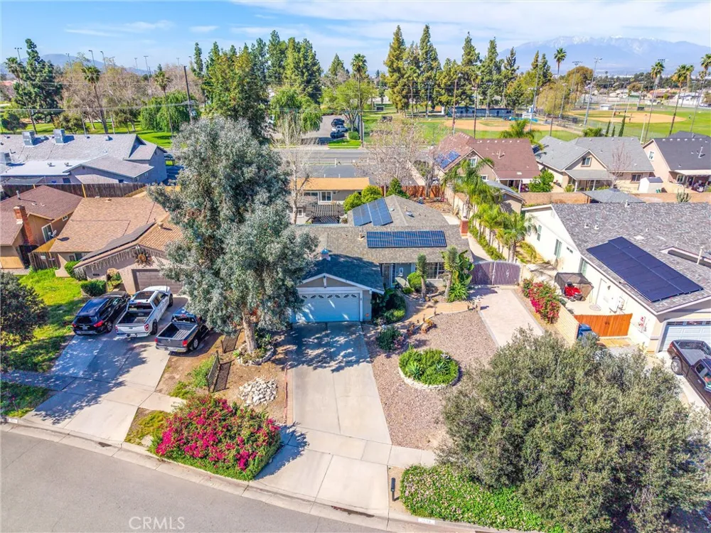 1539 Robyn Redlands, CA 92374