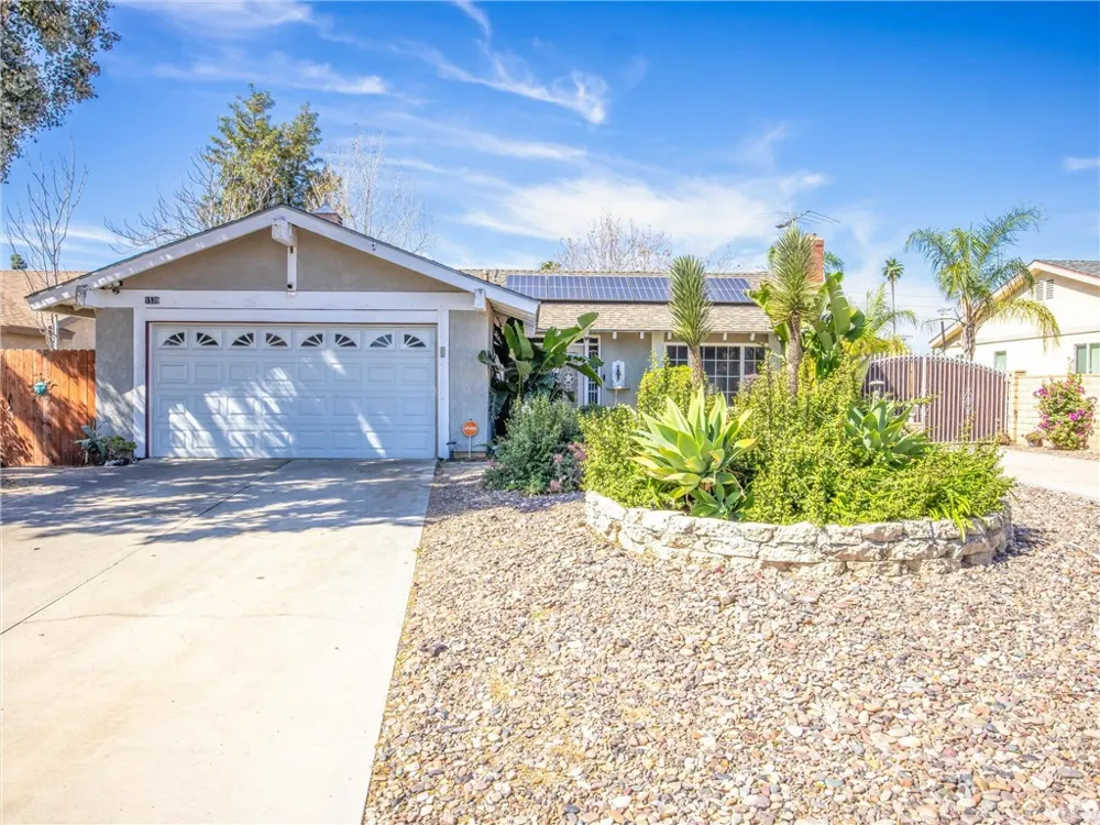 1539 Robyn Redlands, CA 92374