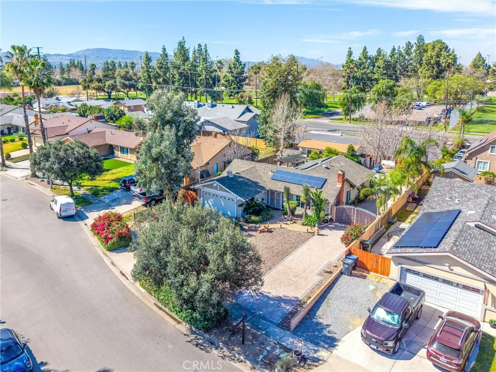 1539 Robyn Redlands, CA 92374