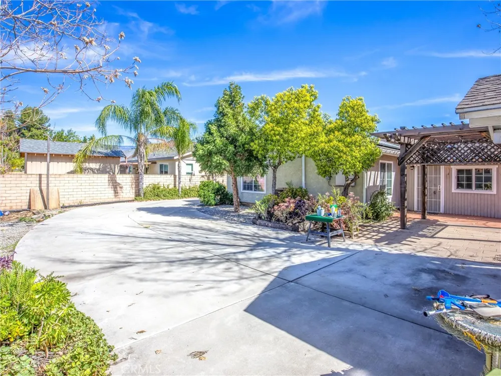1539 Robyn Redlands, CA 92374