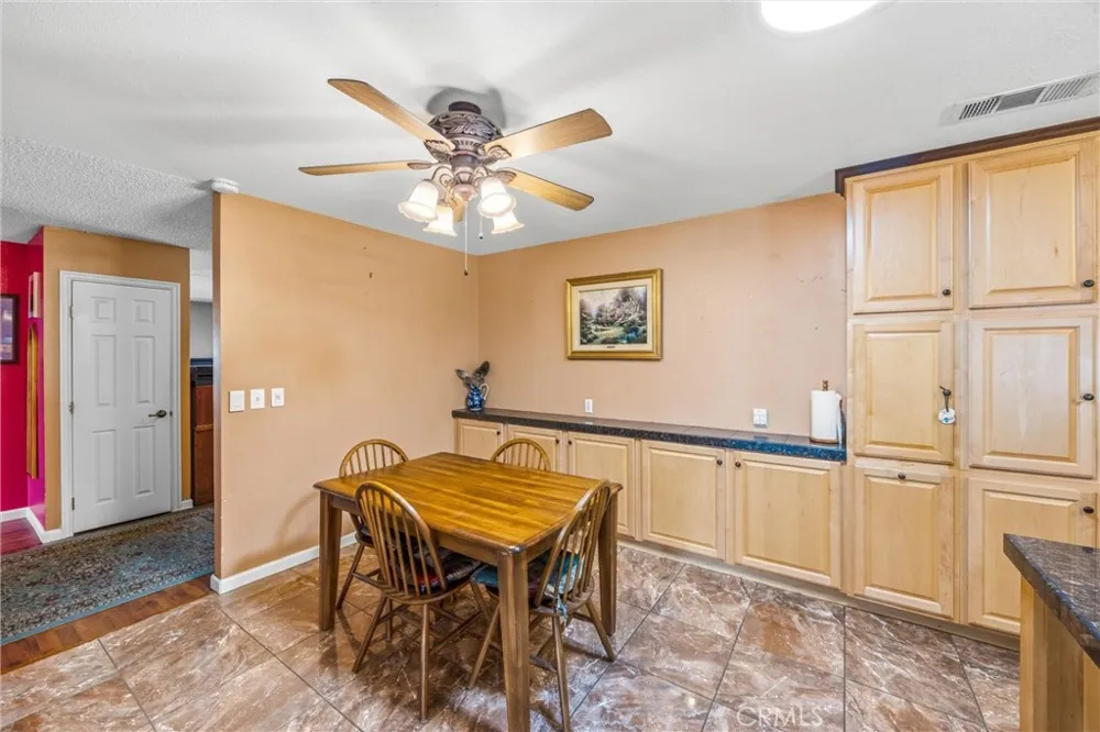 1539 Robyn Redlands, CA 92374