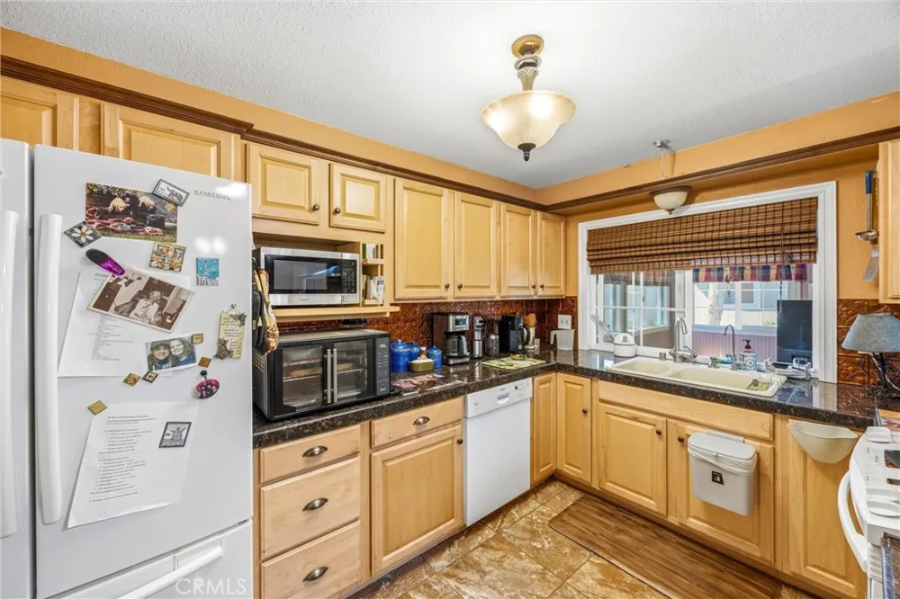 1539 Robyn Redlands, CA 92374