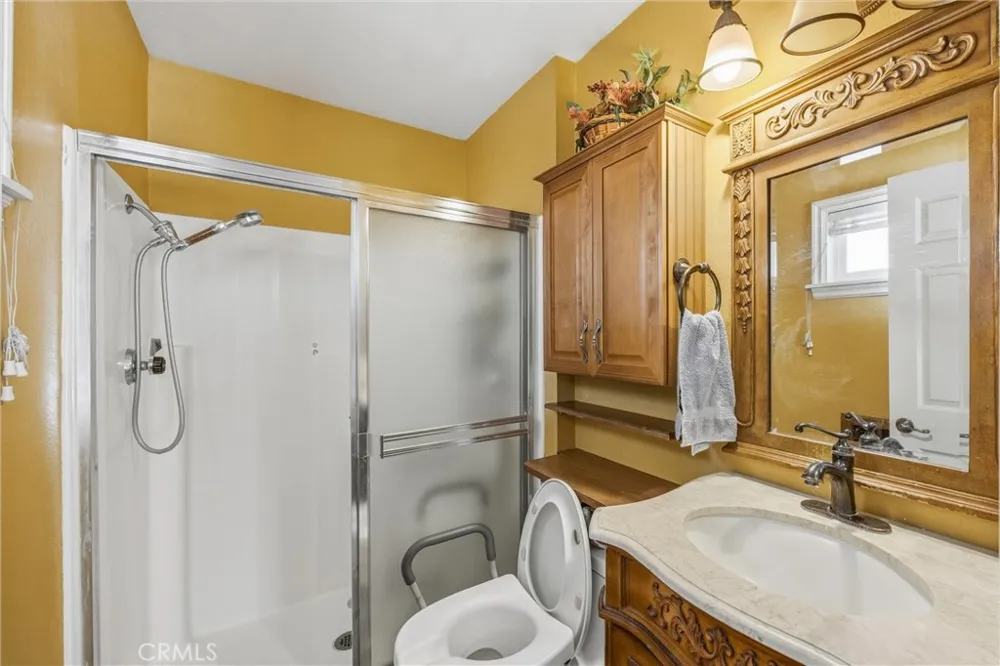 1539 Robyn Redlands, CA 92374