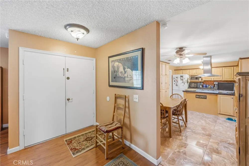 1539 Robyn Redlands, CA 92374
