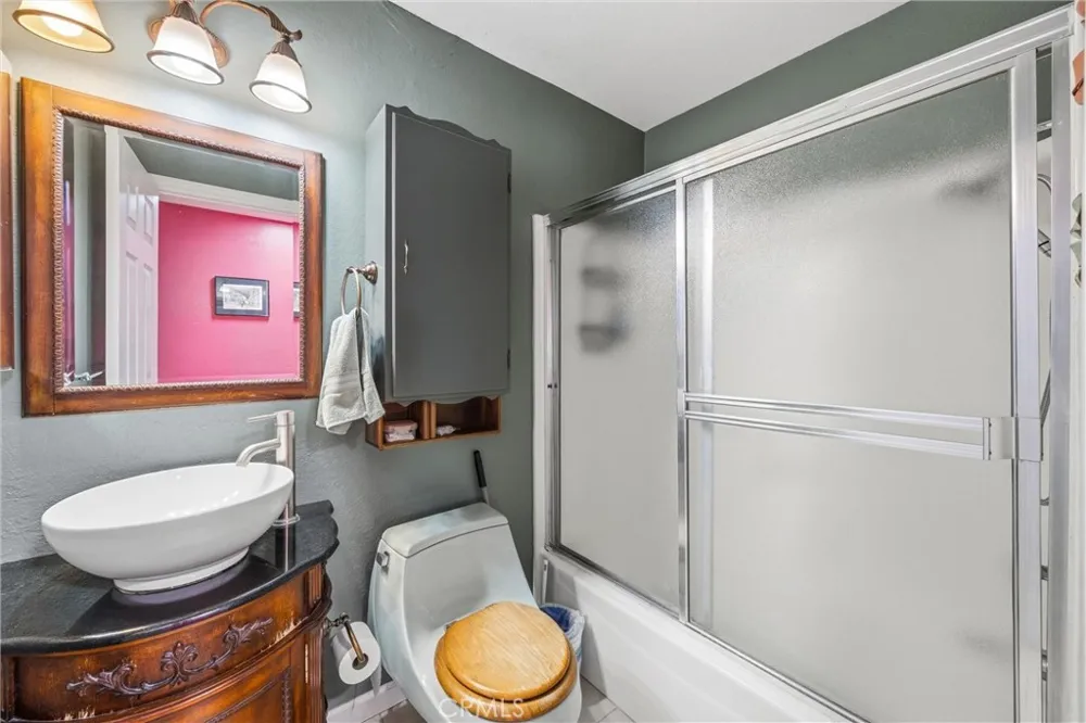 1539 Robyn Redlands, CA 92374