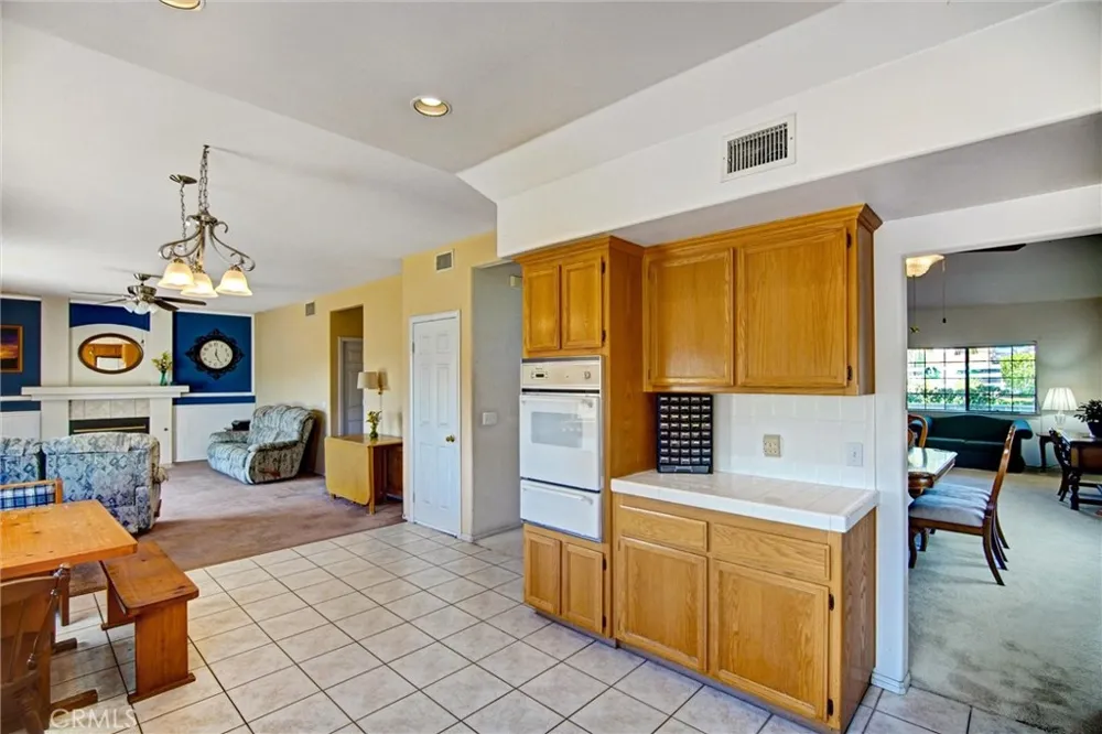 14035 Moonridge Riverside, CA 92503