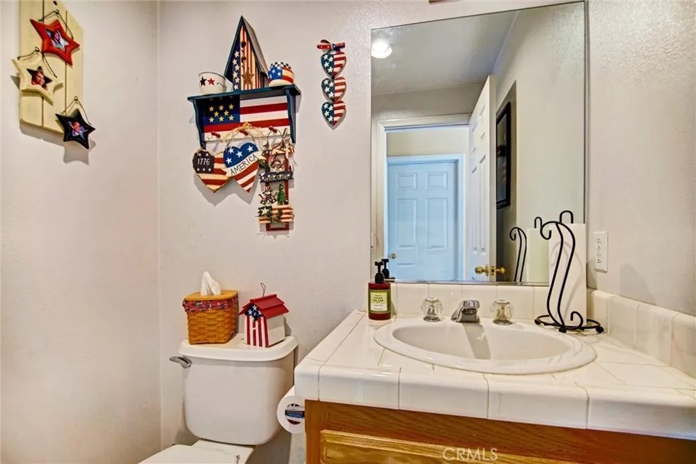 14035 Moonridge Riverside, CA 92503