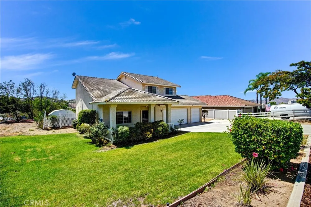 14035 Moonridge Riverside, CA 92503