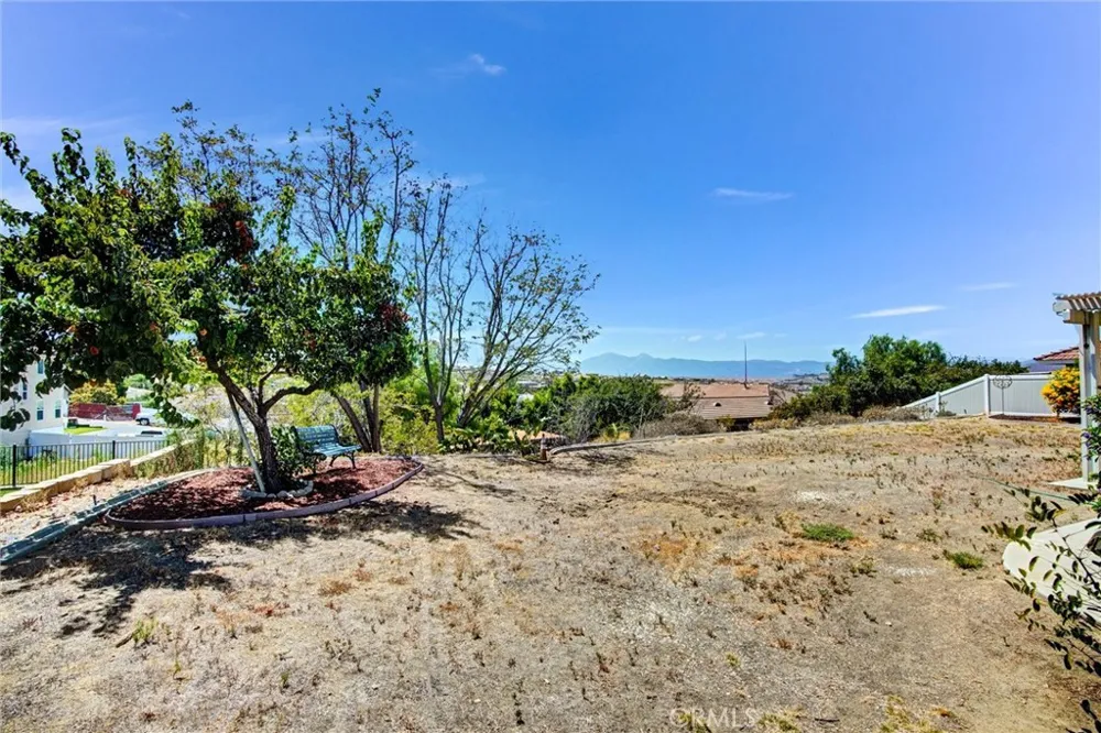 14035 Moonridge Riverside, CA 92503
