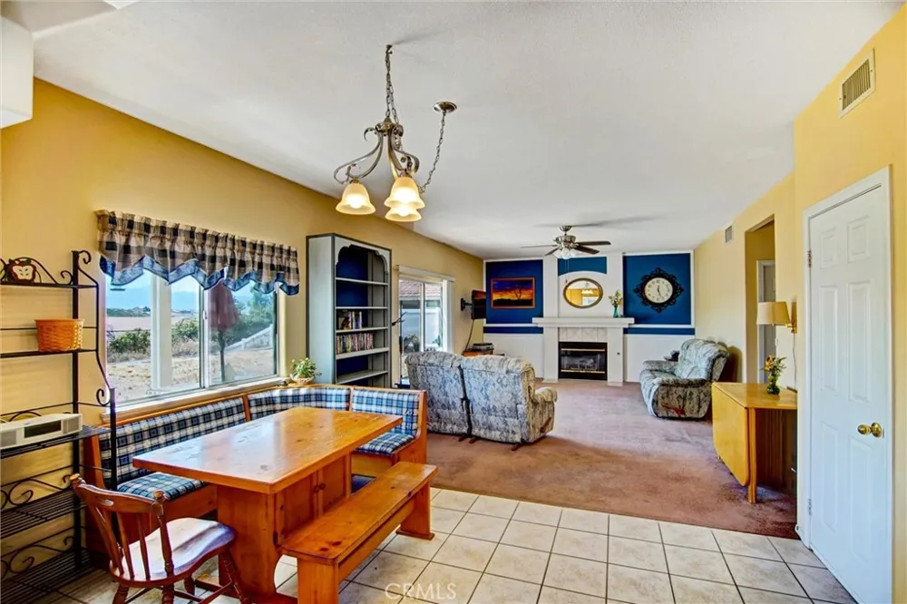 14035 Moonridge Riverside, CA 92503