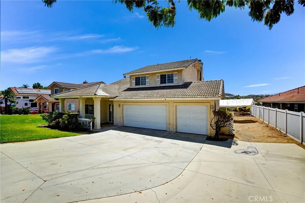 14035 Moonridge Riverside, CA 92503