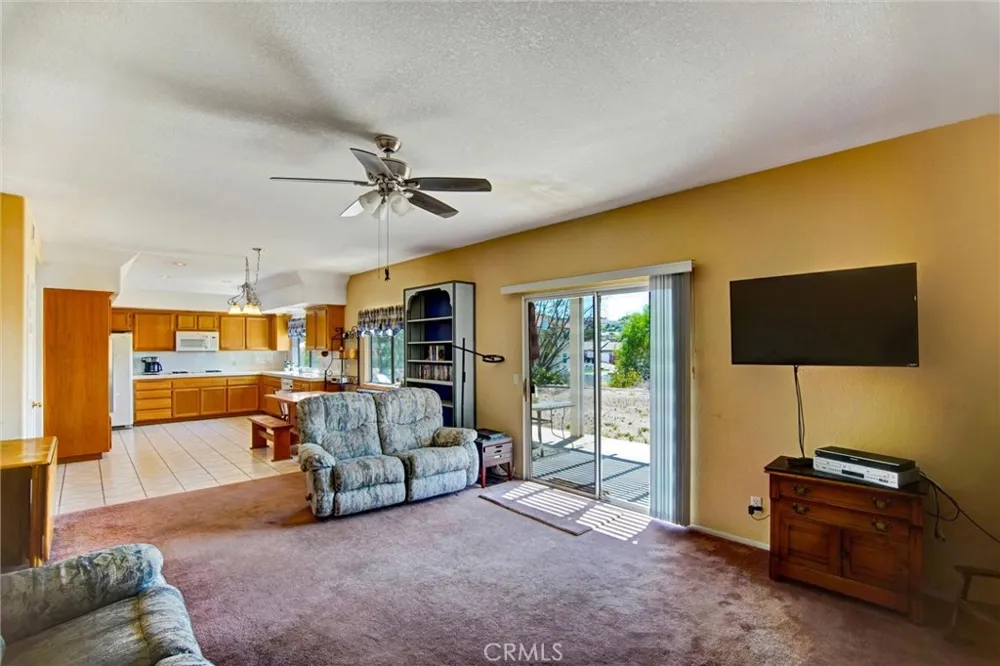 14035 Moonridge Riverside, CA 92503