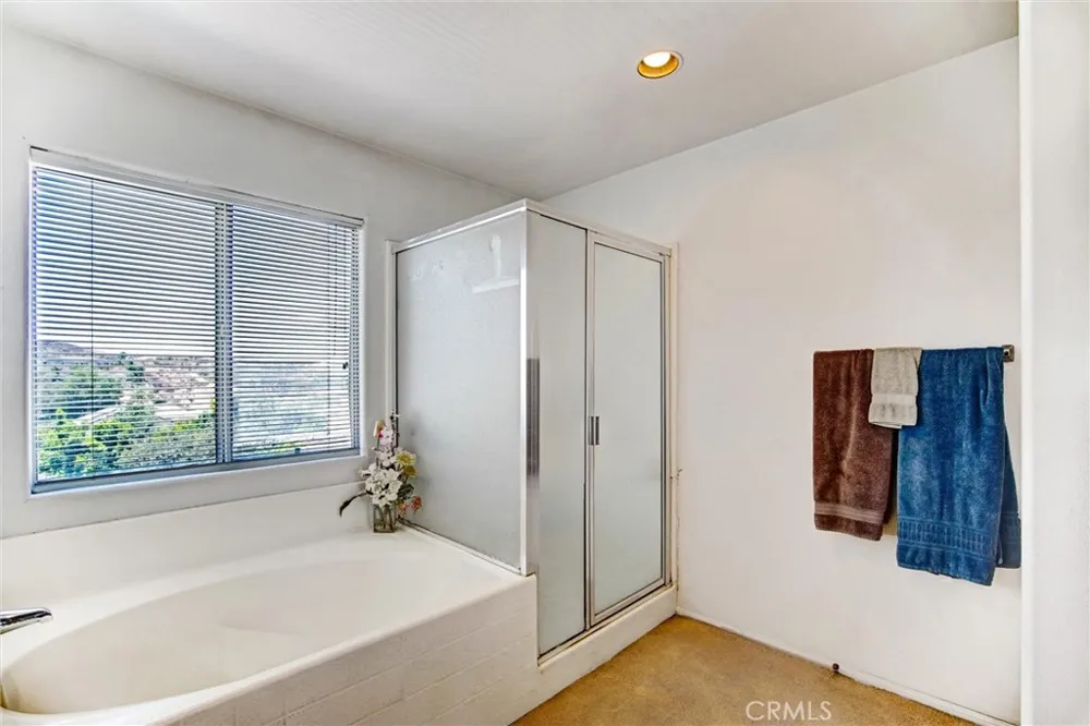 14035 Moonridge Riverside, CA 92503