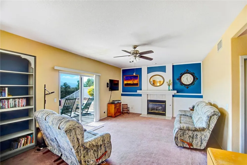 14035 Moonridge Riverside, CA 92503