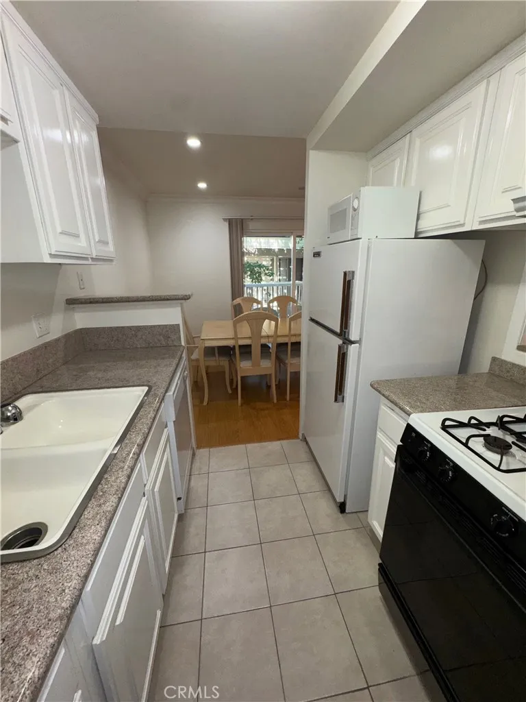 205 Cool Creek Lake Arrowhead, CA 92352
