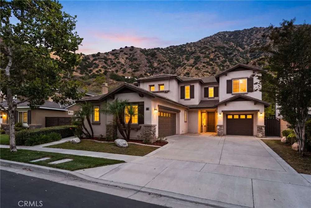 51 Mountain Laurel Azusa, CA 91702