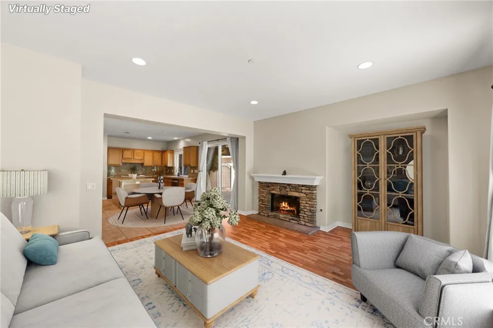 51 Mountain Laurel Azusa, CA 91702