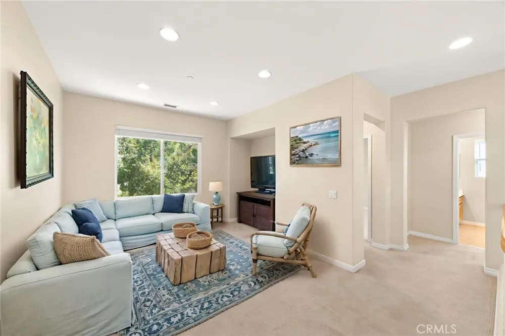 51 Mountain Laurel Azusa, CA 91702