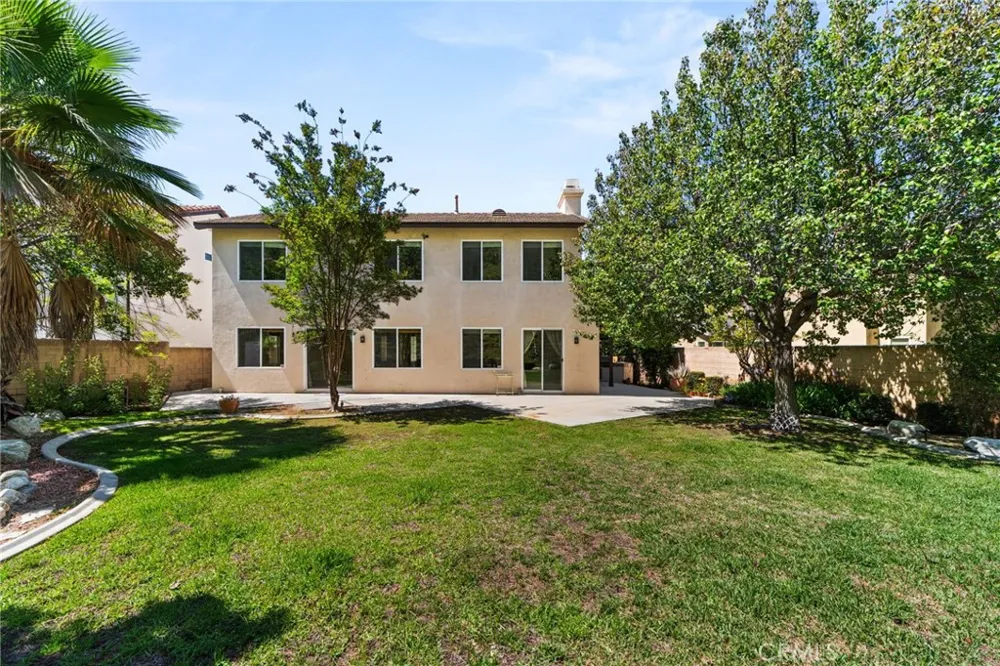 51 Mountain Laurel Azusa, CA 91702
