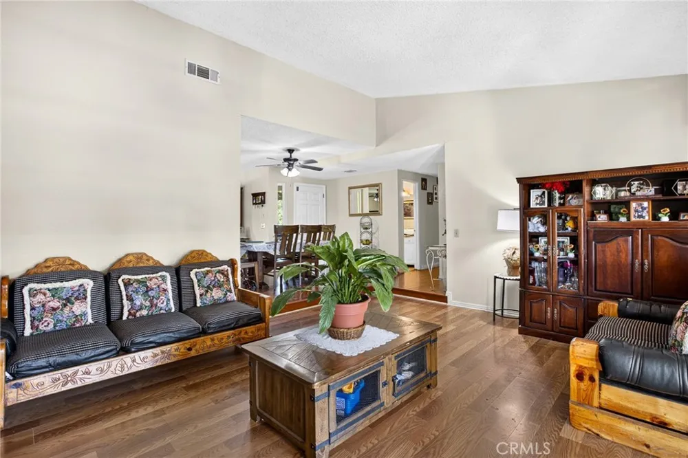 8636 Terrie Ter Jurupa Valley, CA 92509