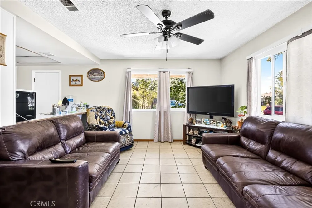 8636 Terrie Ter Jurupa Valley, CA 92509