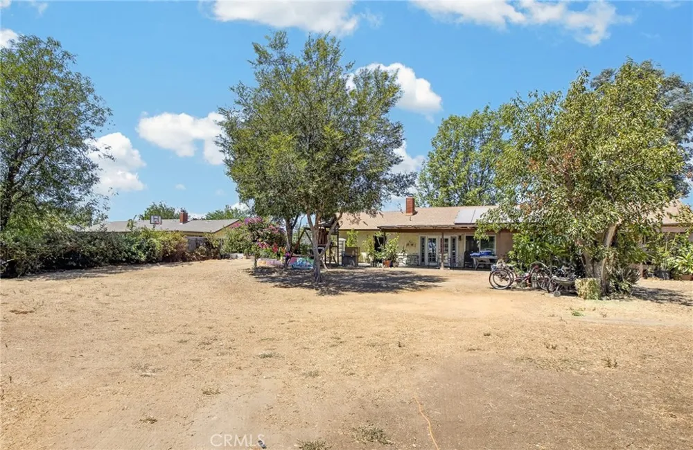 8636 Terrie Ter Jurupa Valley, CA 92509