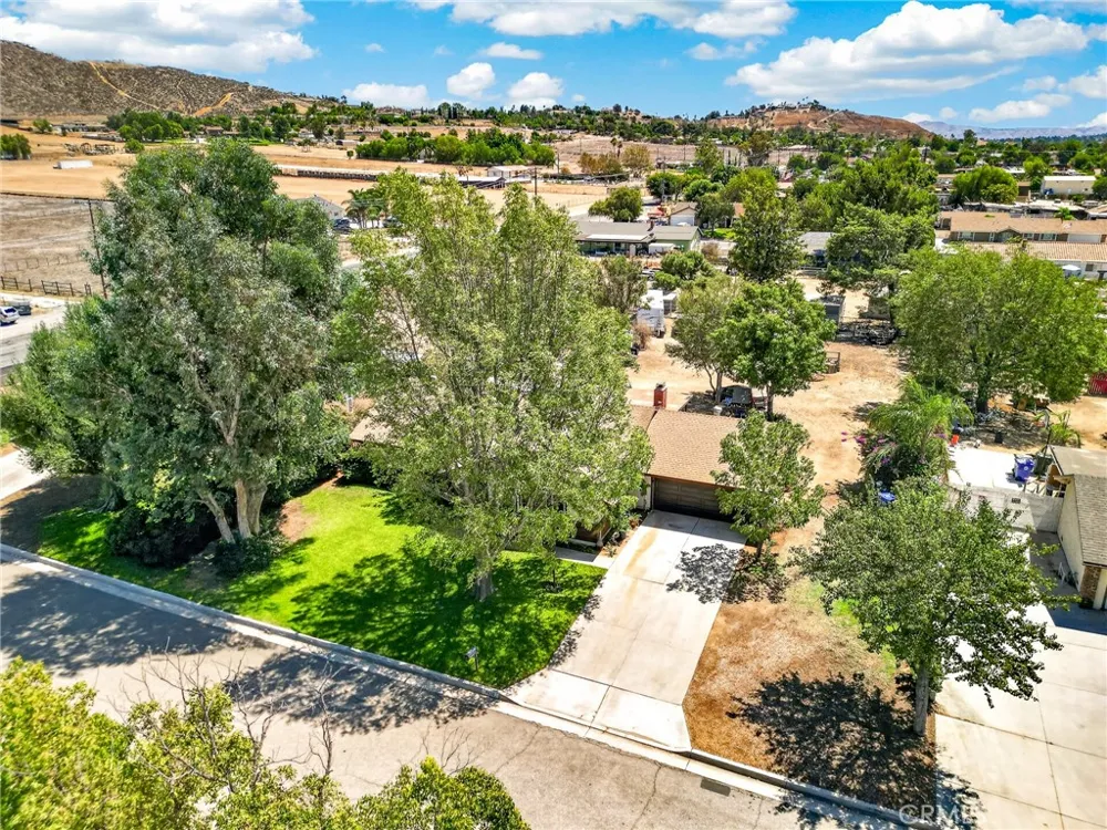 8636 Terrie Ter Jurupa Valley, CA 92509