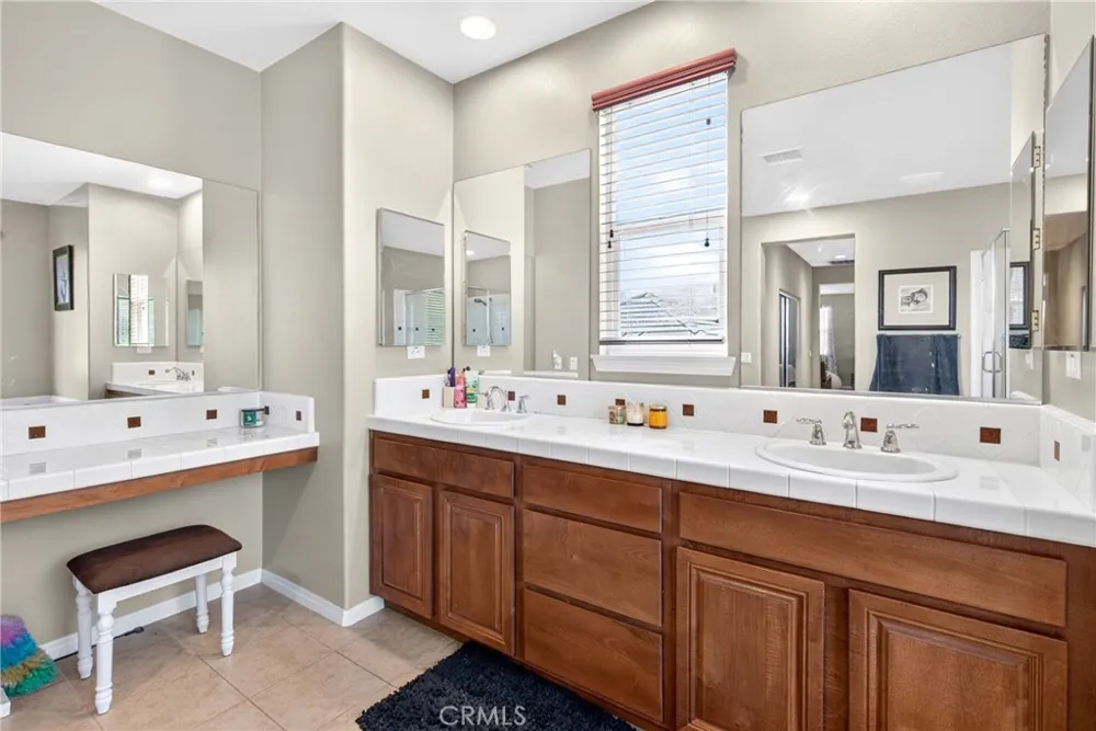 28445 Port Romoland, CA 92585