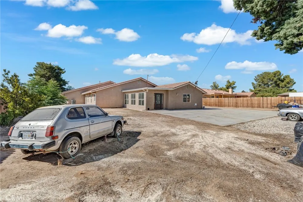 14944 Coalinga Victorville, CA 92392