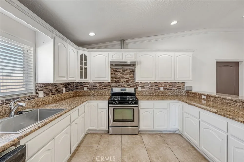14944 Coalinga Victorville, CA 92392