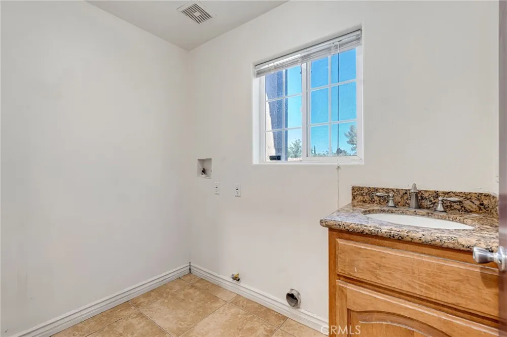 14944 Coalinga Victorville, CA 92392