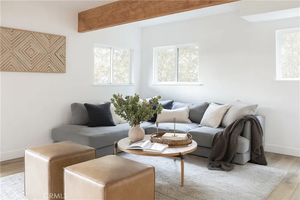 1340 Yosemite Lake Arrowhead, CA 92352