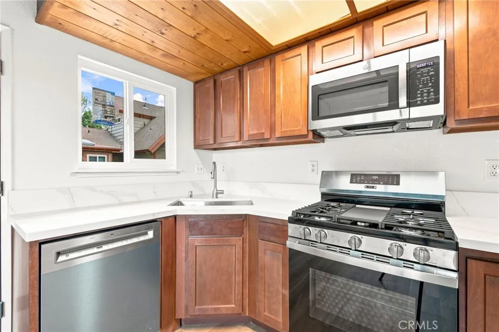 461 W Meadow Big Bear City, CA 92314
