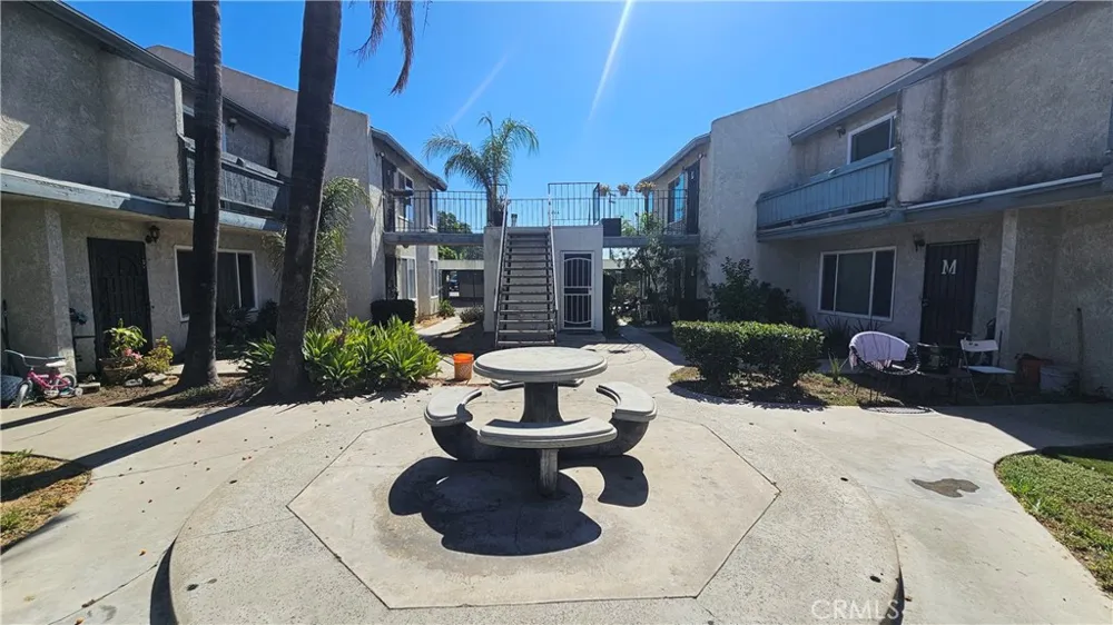 8939 Mango #P Fontana, CA 92335