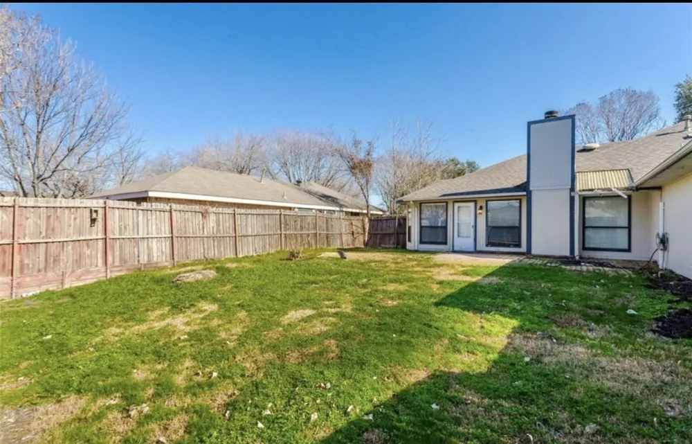 2313 Lakeshore Lane Rowlett, TX 75088