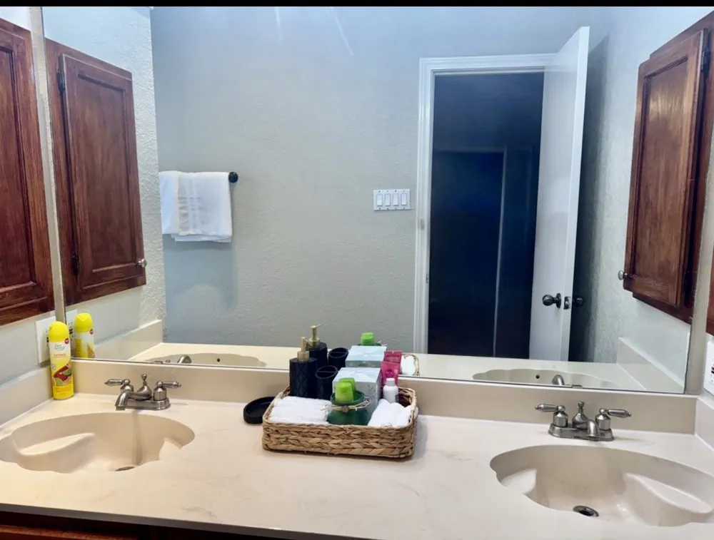 2313 Lakeshore Lane Rowlett, TX 75088