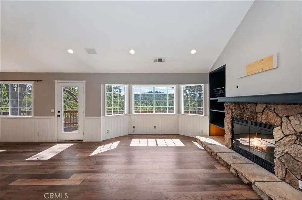 26620 Modoc Lake Arrowhead, CA 92352