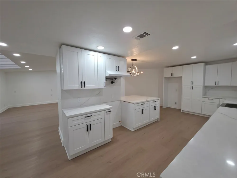 115 Rancho Corona, CA 92882