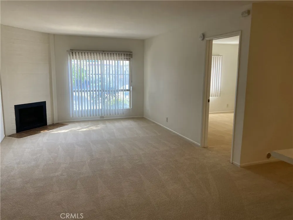 8505 Columbus Avenue #111 North Hills, CA 91343