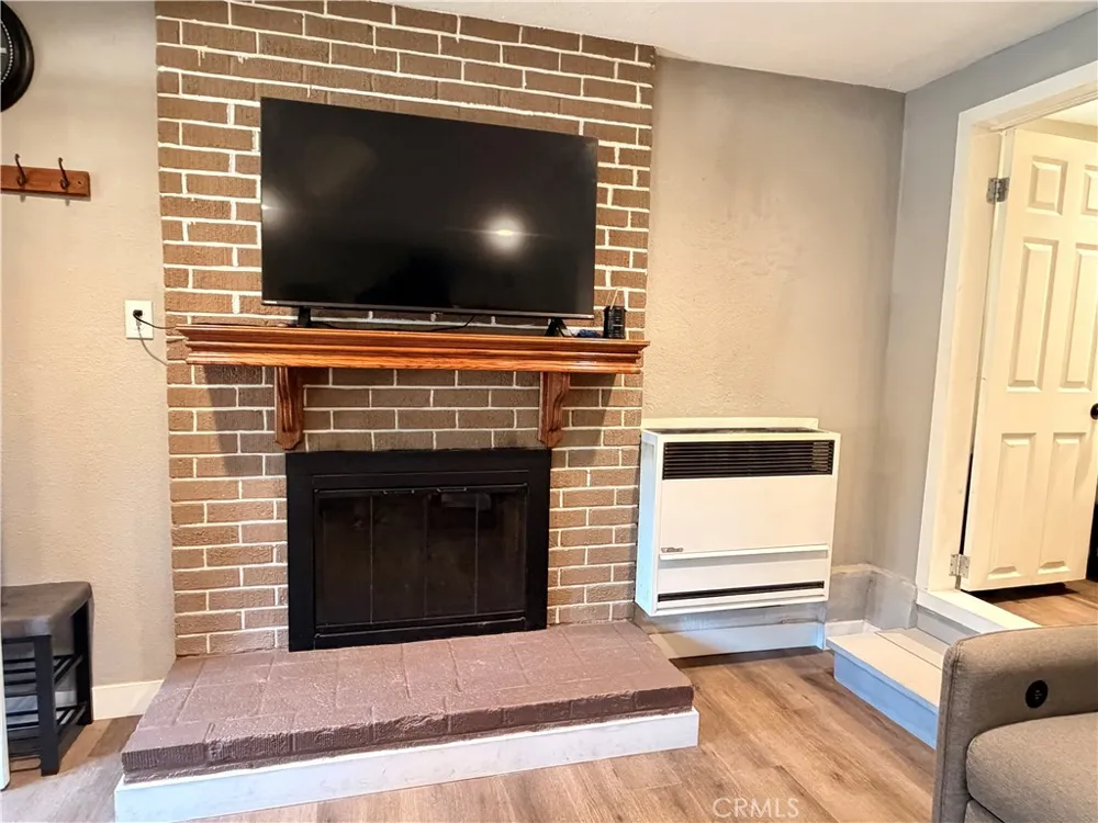 31162 All View Running Springs, CA 92382