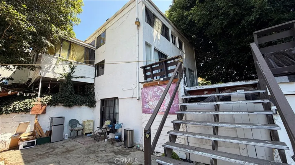4258 Don Luis Los Angeles, CA 90008