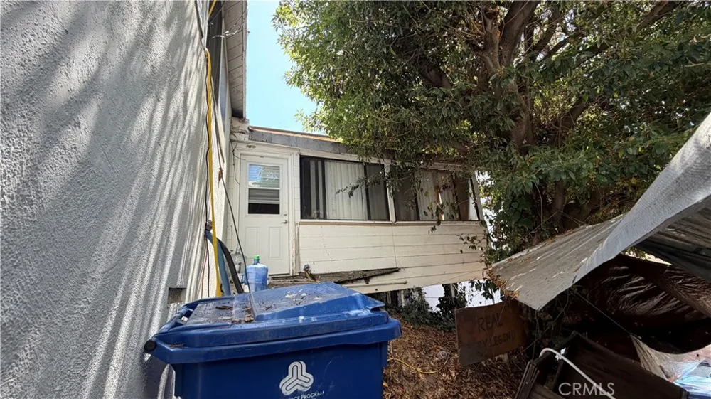 4258 Don Luis Los Angeles, CA 90008