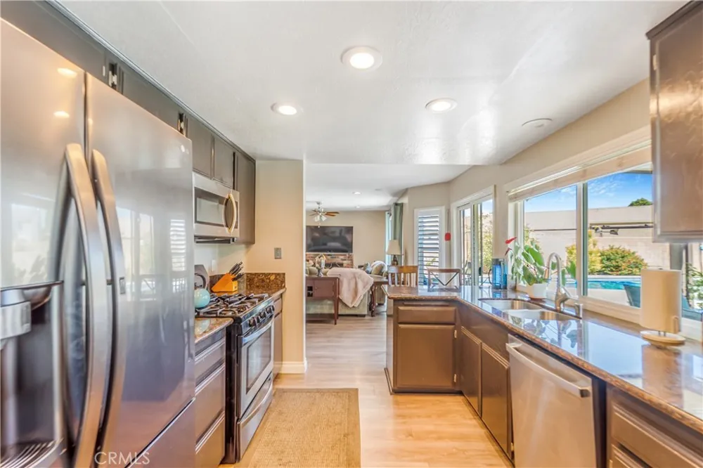 7421 Catawba Drive Fontana, CA 92336