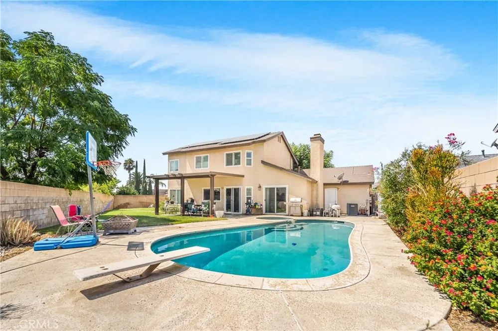 7421 Catawba Drive Fontana, CA 92336