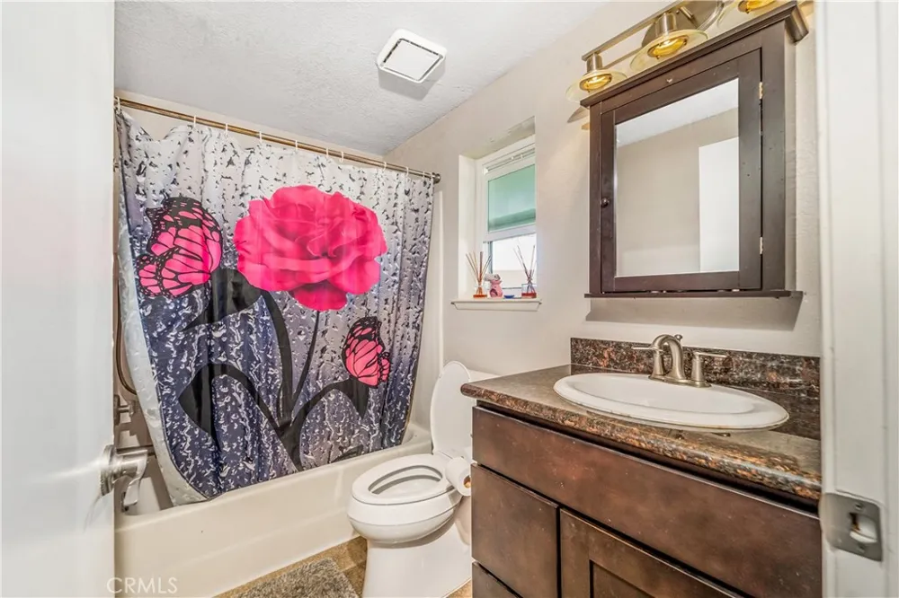 7421 Catawba Drive Fontana, CA 92336