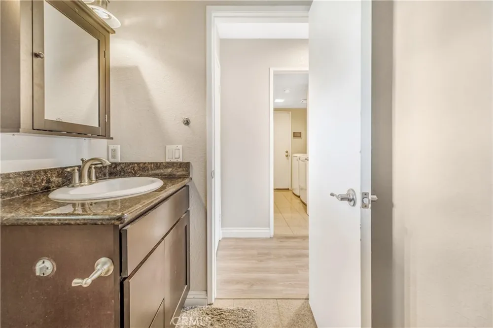 7421 Catawba Drive Fontana, CA 92336