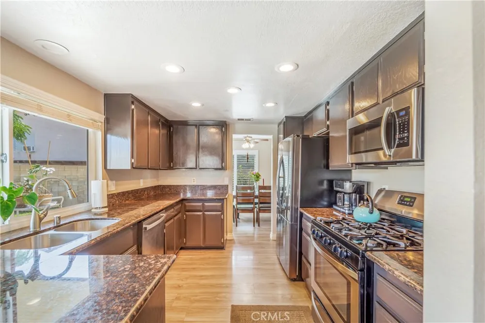 7421 Catawba Drive Fontana, CA 92336