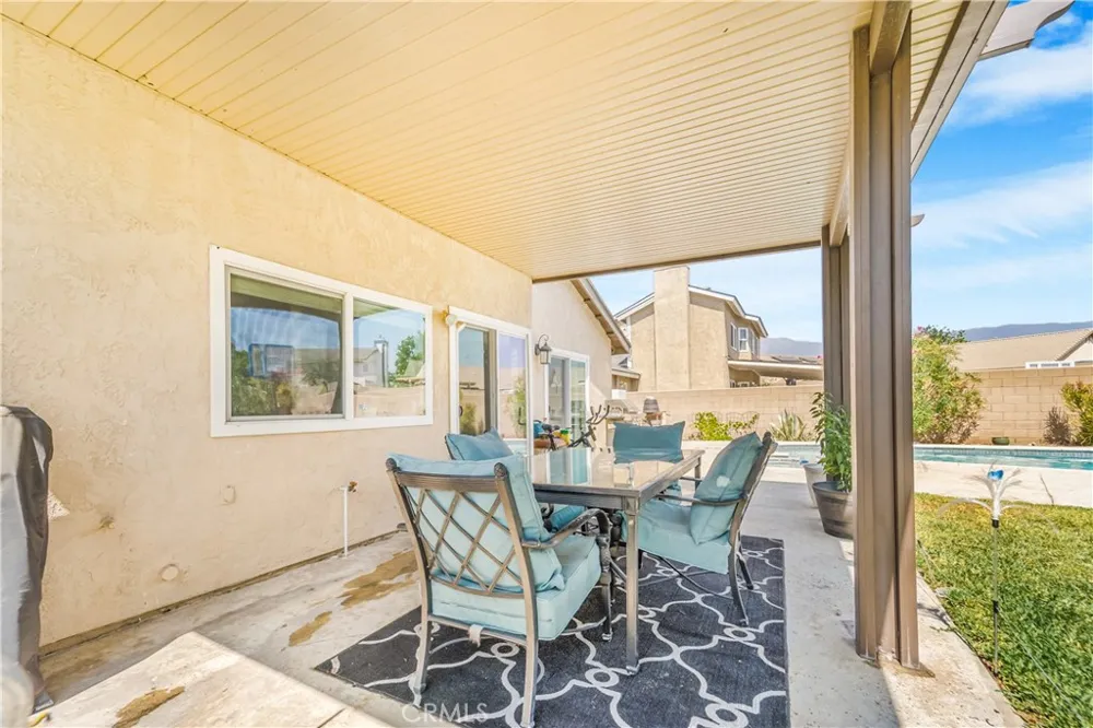 7421 Catawba Drive Fontana, CA 92336